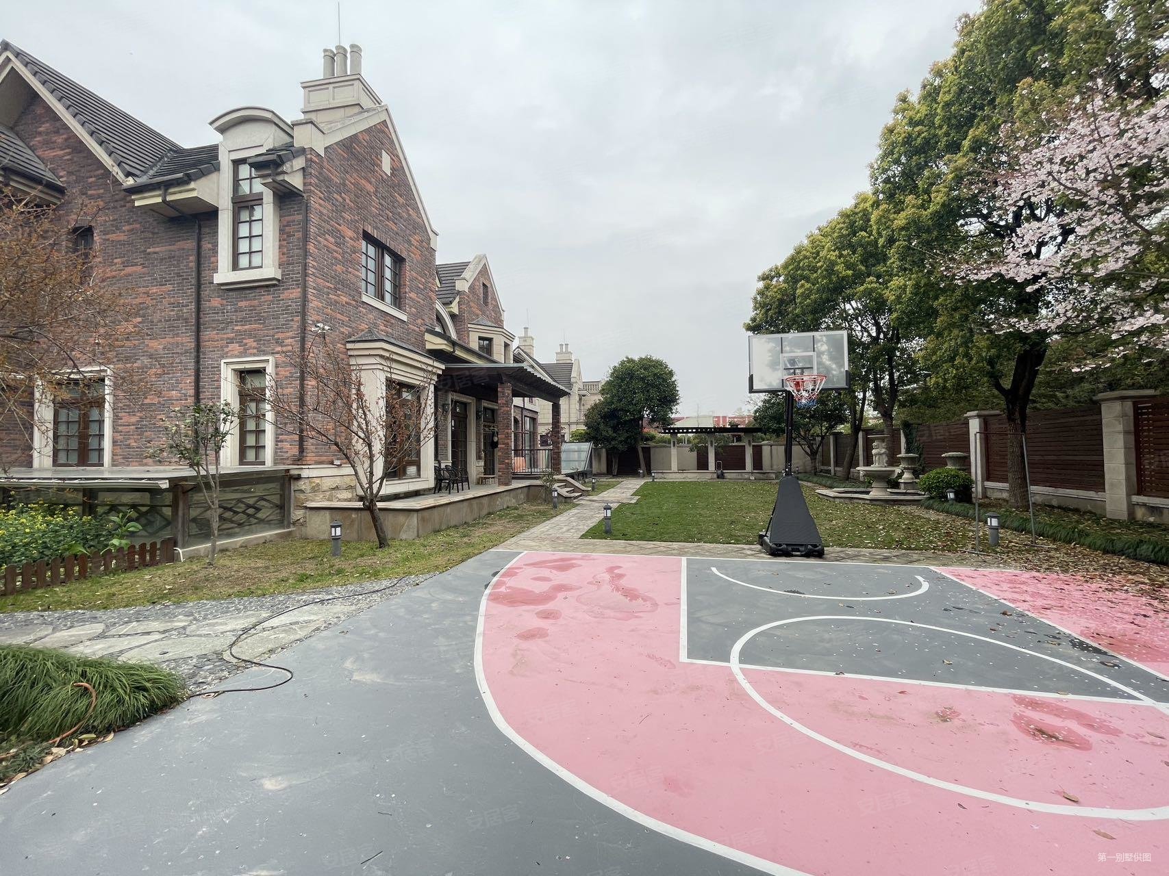 中星红庐低密度社区环境好带电梯停车方便满五