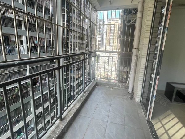 深圳龙华清湖金湖雅苑(业主首租)清湖双地铁口 清湖小学500米 周边