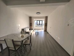 霍邱新店新店市场新城之星简装三室两厅一卫租金每月1166元拎包入住出租房源真实图片