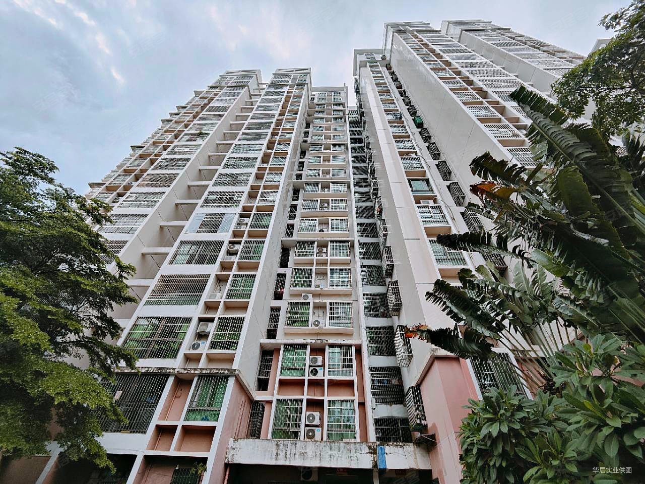 海口房产网>海口二手房>龙华二手房>滨海二手房>南海花园>