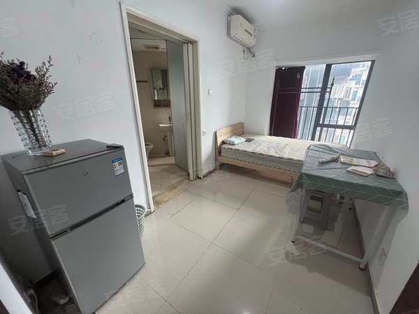 深圳福田华强南桐林城市广场桐林公寓精装单身公寓,拎包入住,价格便宜