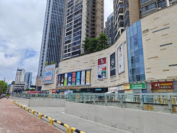 南宁西乡塘北湖大唐天城大唐天城,地铁口精装三房业主急租拎包入住