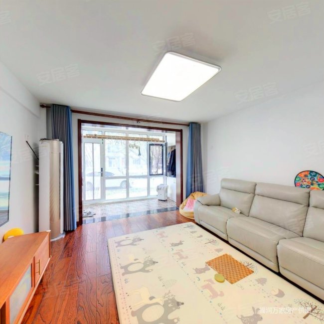 天泰阳光海岸 一楼带院子 自住精装修