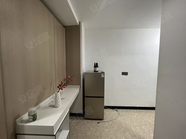 金华永康永康市区花川综合楼月付花川快递公司附近小一室一厅有电梯出租房源真实图片