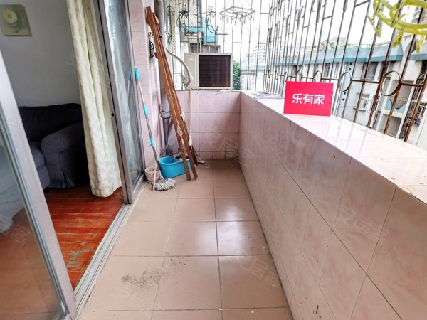 深圳福田景田北景田南住宅小区北京大学医院旁,三房两厅,景田地铁旁