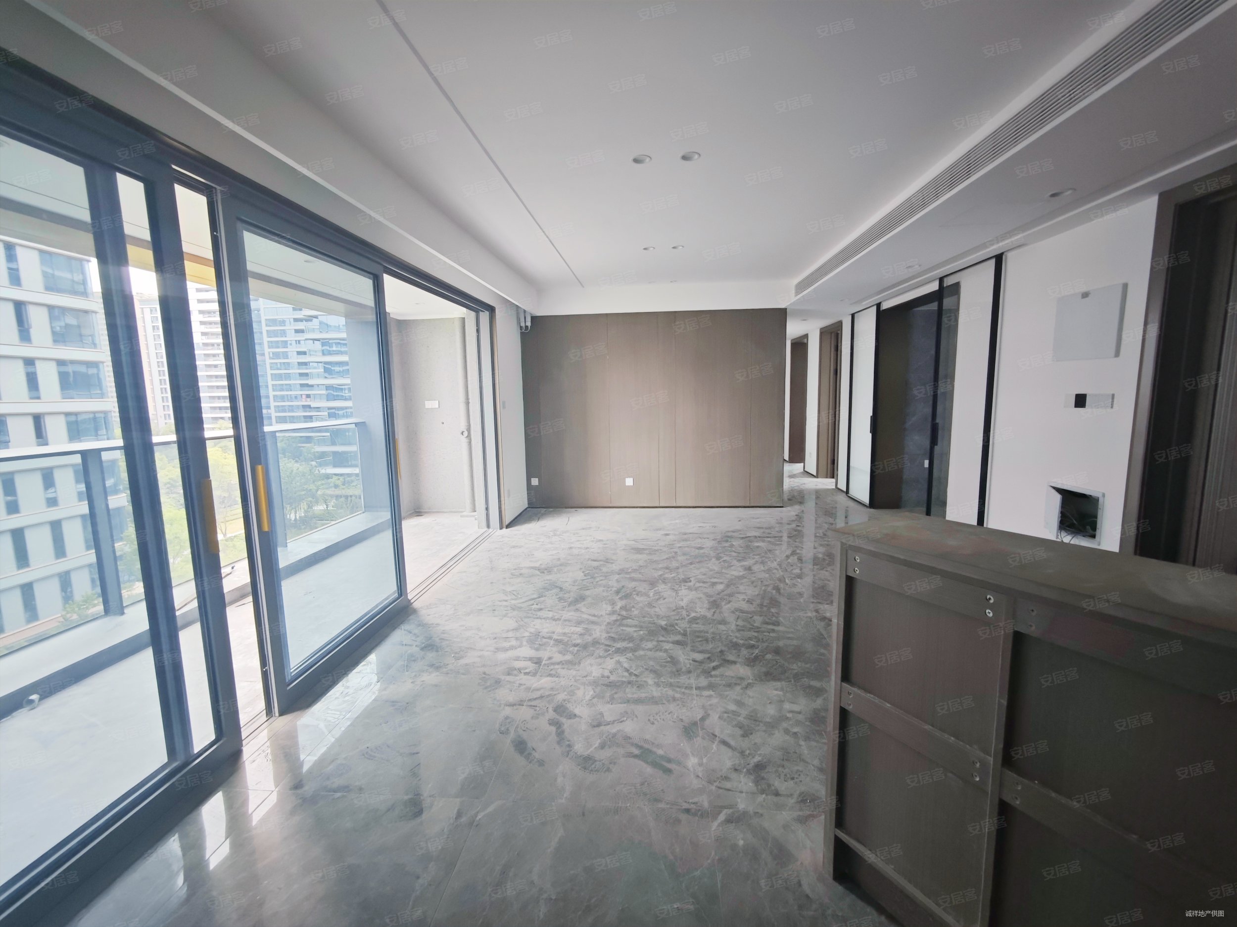 重庆融创壹号院(二期) 板楼 南向采光好 临地铁 满二