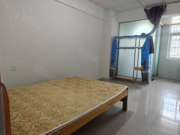 凉山西昌西客站西郊乡长安村七组自建房西客站附近单间出租带厨房卫生间，押一付三拎包入住，出租房源真实图片