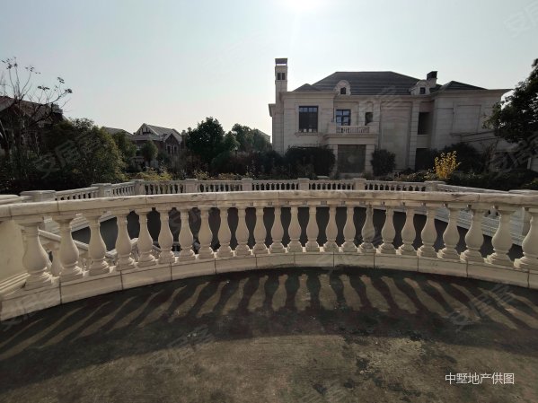 新华御湖庄园别墅