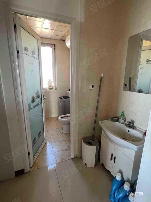 荣乐园车位充足高楼层采光充足满五刚需两居