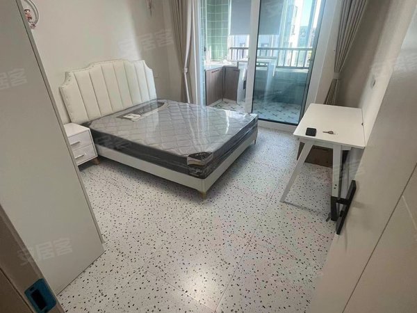 上海浦东曹路金海华城佳洁景苑近卡园曹路地铁站,环境好车位多小高层