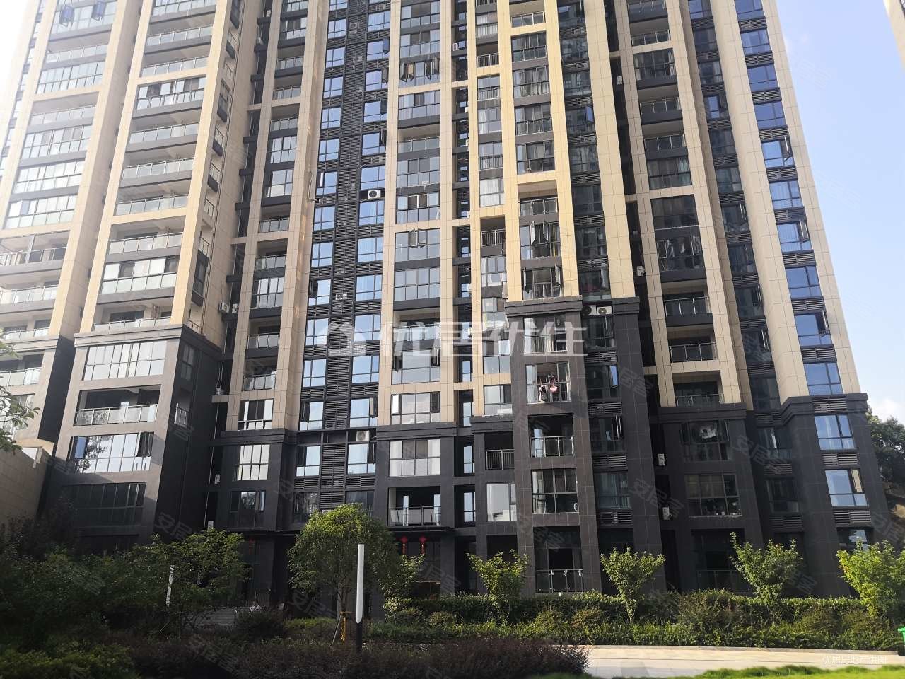 中核半岛城邦3室2厅1卫94.24㎡南北48万