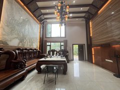 南宁青秀凤岭北凤岭北能停10部车的大别墅！大露台靓丽视野美景！配套齐全出租房源真实图片