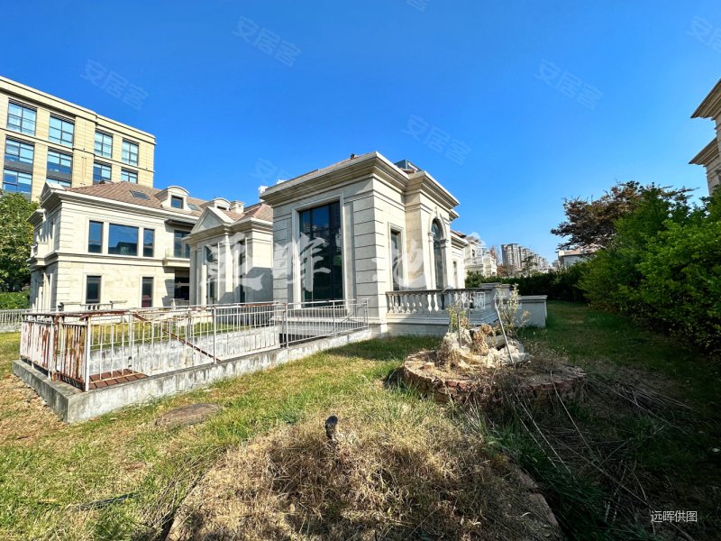 海信君汇 青岛的 居所 核心地段的核心资产 车库能停30辆,海信君汇