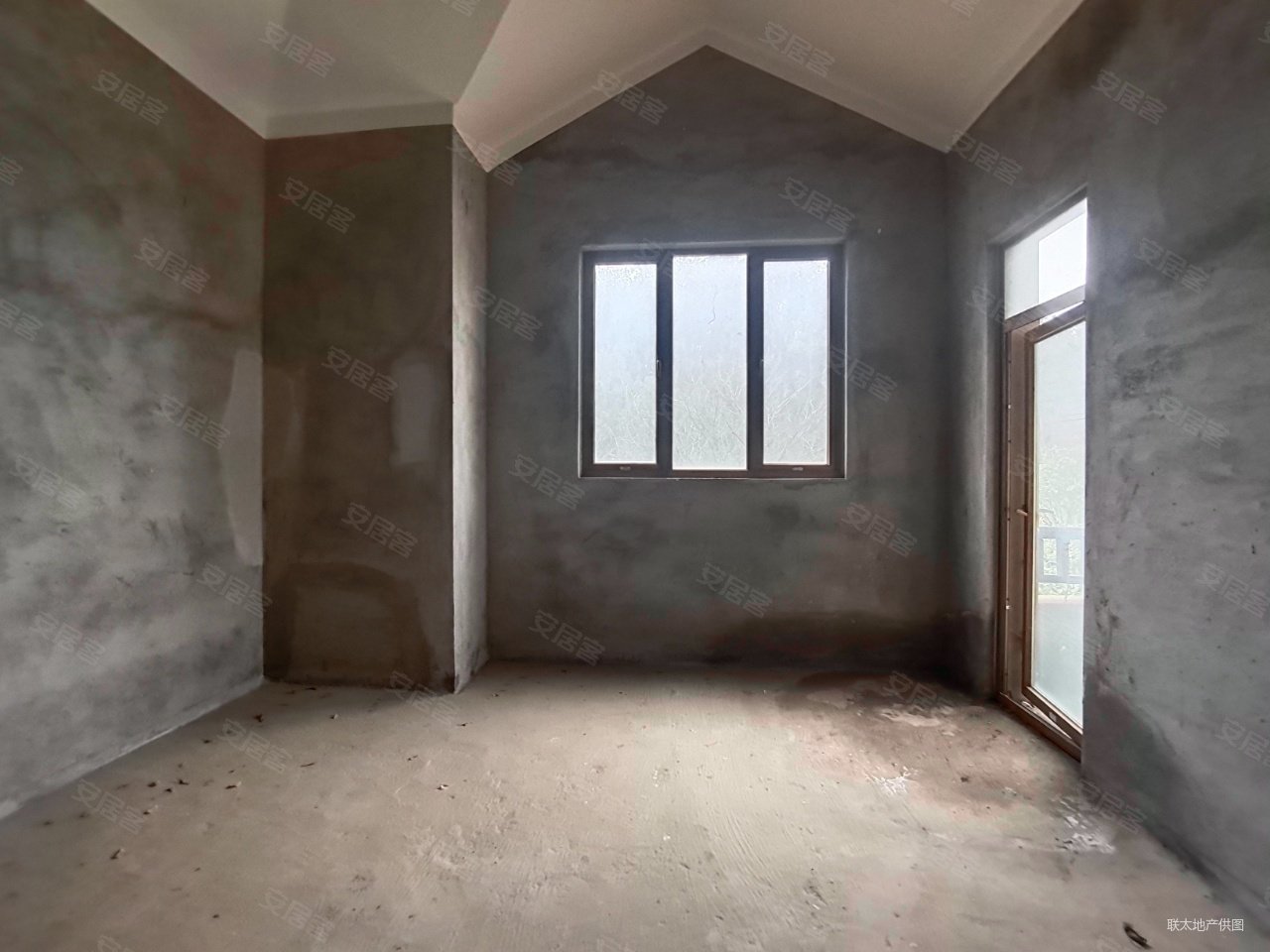 地势高 实用面大 南向花园大 居家 自住壹 ,保利阆峰云墅二手房,800万