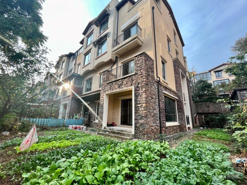 紫云台联排别墅边套产证312平3面花园售价860万