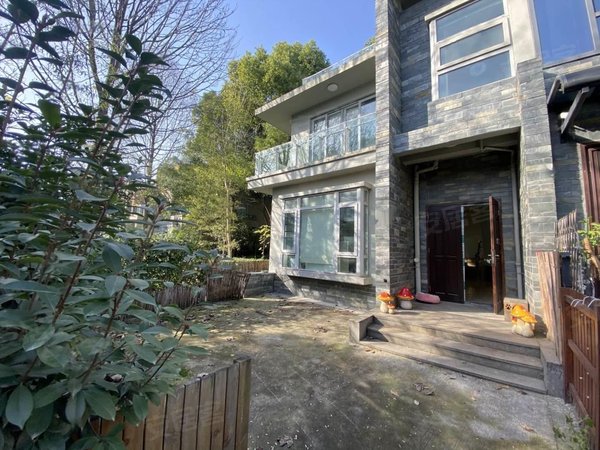 杭州萧山闻堰通和南岸花城(别墅)南岸花城整栋排屋 带花园与露台 可