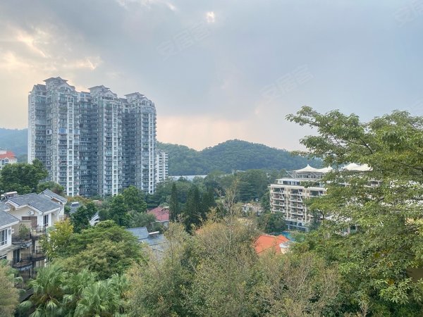 广州白云南湖白云颐和山庄永泰地铁口 颐和山庄 三层复式 豪华装修 第