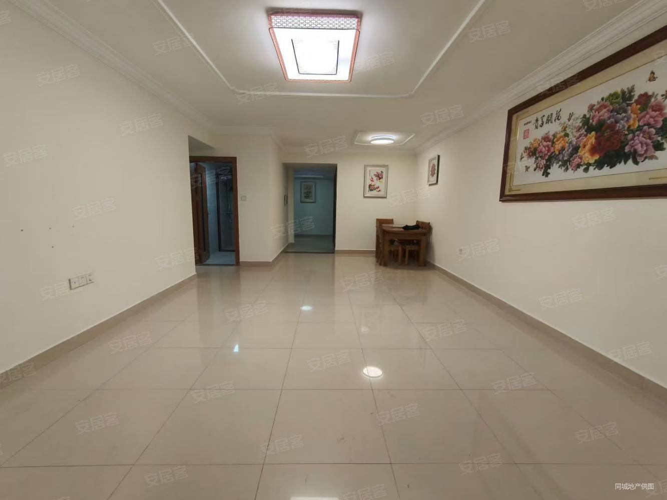 鸿都帝景湾4室2厅2卫152㎡南北76.8万