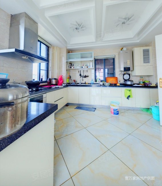 大五房豪装大平层中央空调地暖大厨房,九方城天玺二手房,650万,5室2厅