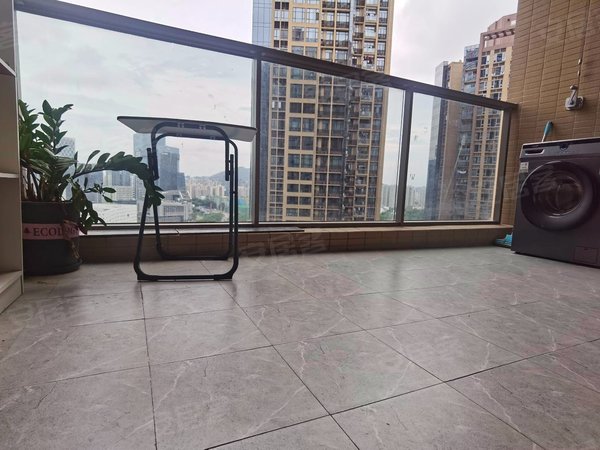 深圳南山科技园阳光粤海花园阳光粤海花园小区  精装4房  高楼层视野