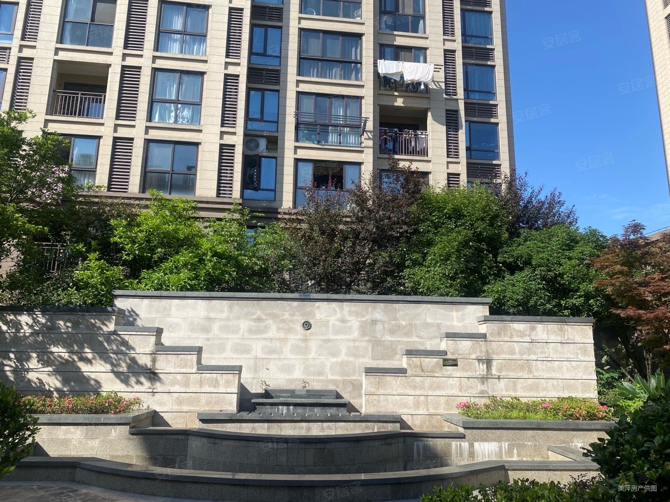 出售君睿名苑全新毛坯3室2厅1卫