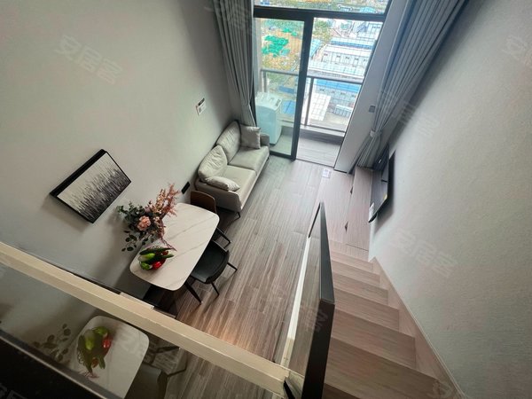 深圳龙岗坂田华为荔枝苑西区坂田小区复式一房一厅民水民电 车位充足