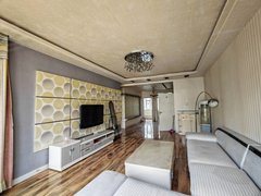 巴彦淖尔市临河临河城区急租,四季花城,精装3居室家具家电齐全拎包入住,随时看房。出租房源真实图片