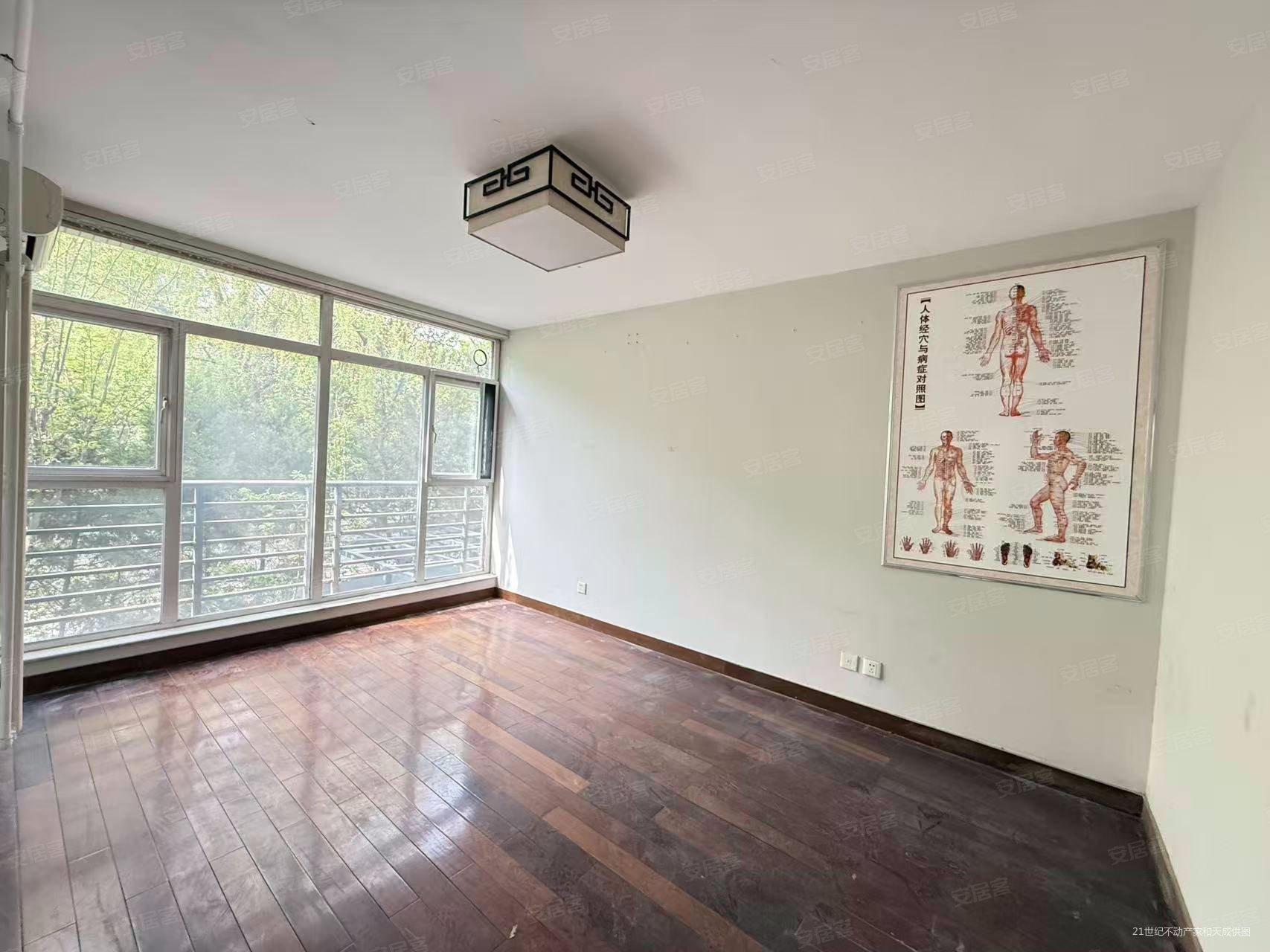 一栋洋房5室2厅3卫261㎡南北1400万