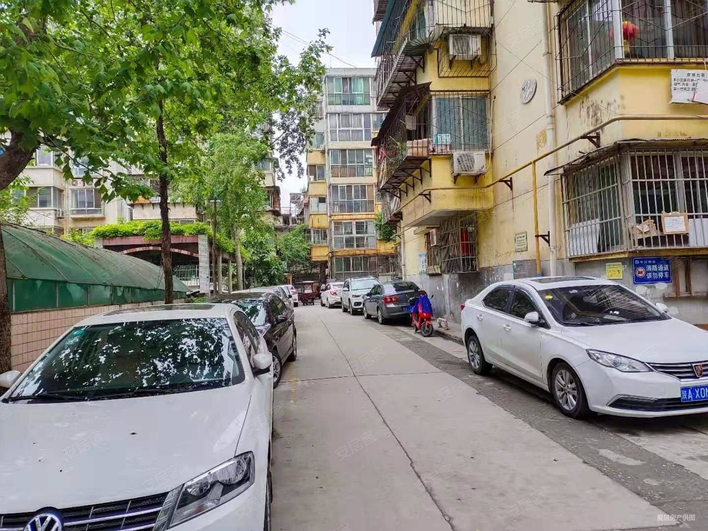 红庙坡刚需两居近医院带电梯中间好楼层交通便捷满二