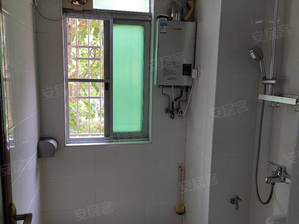 韶关浈江大学路河畔名居五里亭河畔名居电梯1房1厅1卫1阳台家电齐全租1500元出租房源真实图片