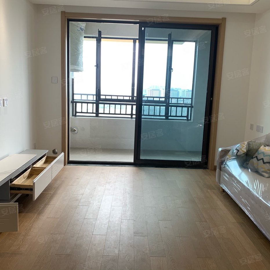 毓秀雅苑 3室2厅1卫