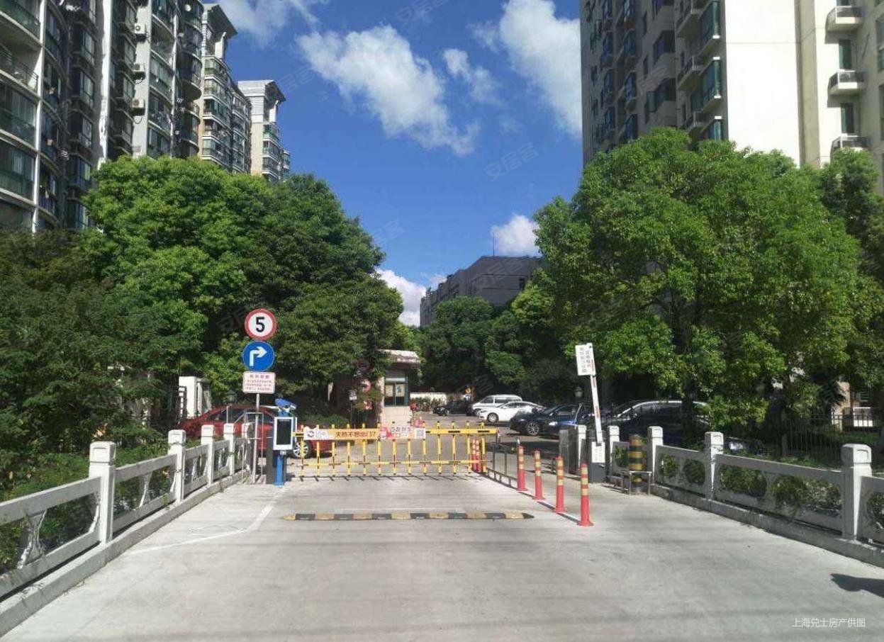 曲阳名邸2室2厅1卫95.37㎡南北675万