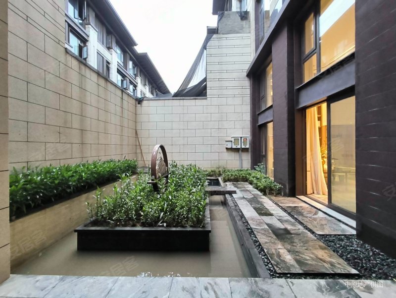 五矿万樾台 (内转盘)全新未住 低密度,五矿万樾台(别墅)二手房,900万