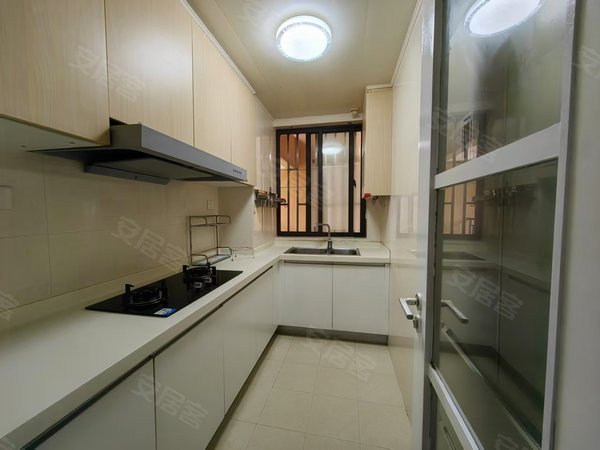 上海宝山罗泾旭辉城旭辉城 自住装修 家具家电配齐 看房随时 可常驻