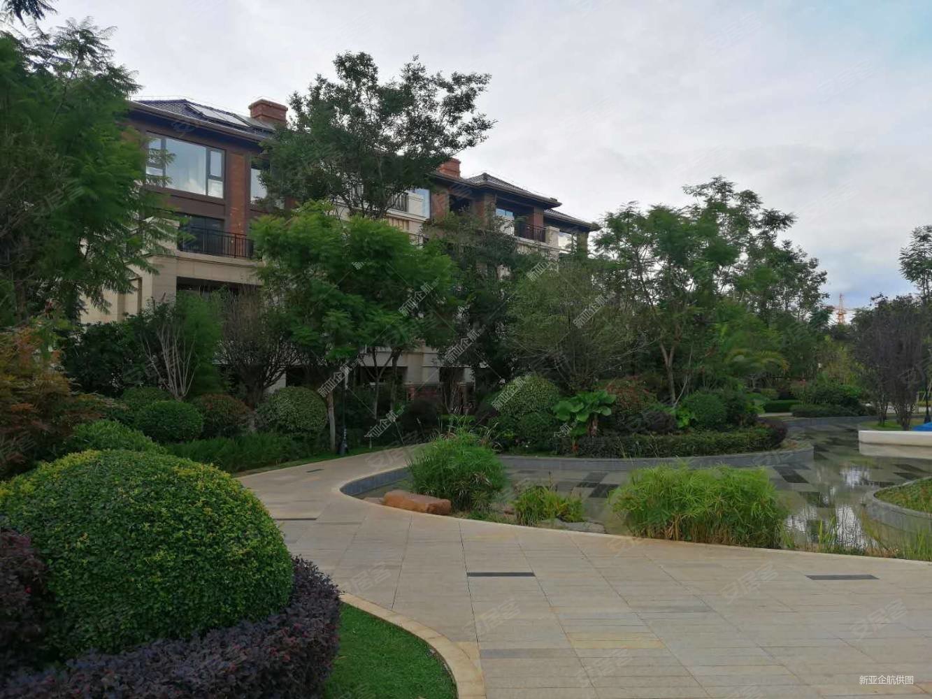 官渡区海东俊园海东湿地公园边滇池俊府对面