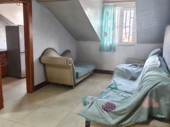 七台河桃山桃山公园出租朝阳小区阁楼6000包取暖物业，有宽带家电齐全拎包入住出租房源真实图片