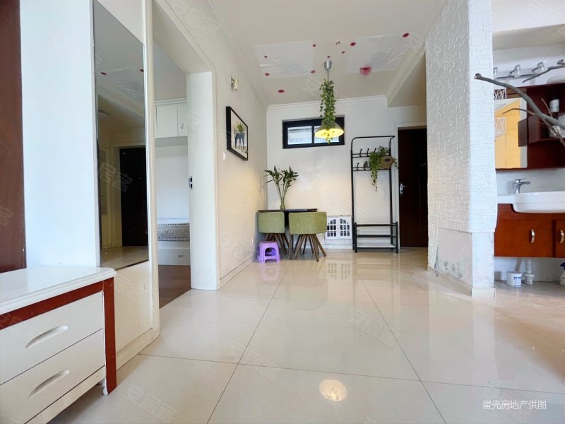 石湖华城 地铁口商圈成熟 满五  电梯房 出行方便 商品房