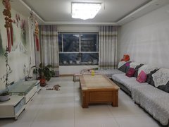 喀什喀什市喀什城区学府小区一楼105平米3室2厅家具家电齐全拎包入住出租房源真实图片