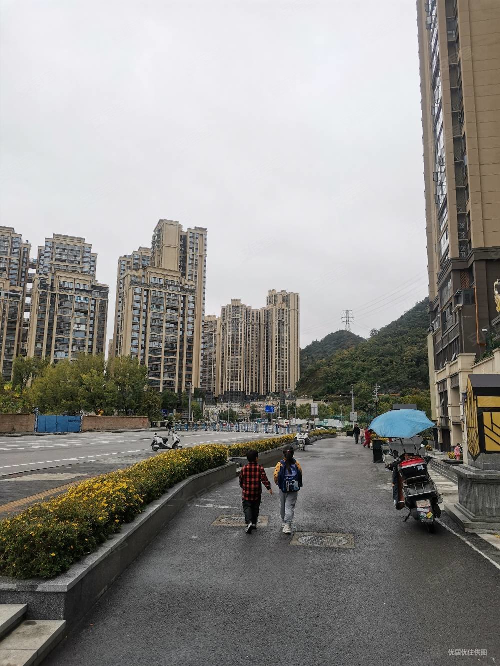 保利凤凰湾澜湾组团3室2厅2卫110.61㎡西北70万