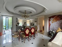 苏州常熟东南开发区湖畔豪装大别墅 中央空调带地暖 带车库 带院子 看房方便出租房源真实图片