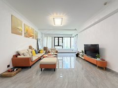 泉州晋江世茂御龙湾山姆超市l现代简约风精装4房 家具家电齐全 拎包入住 密码锁出租房源真实图片
