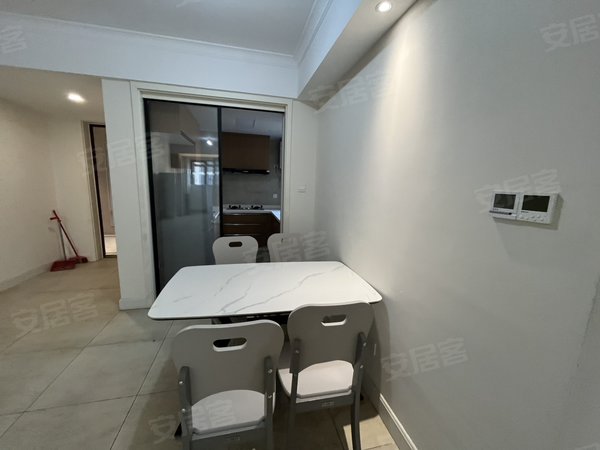 商丘梁园火车南站观澜壹号日月湖旁 观澜壹号 精装三室拎包入住 好楼层采光好随时看房出租房源真实图片