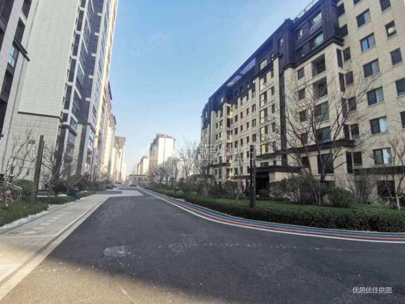 天泰公园壹号三室两厅两卫精装一手房包更名