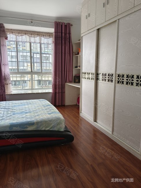 凯凌小苑3室2厅2卫126㎡南北71万