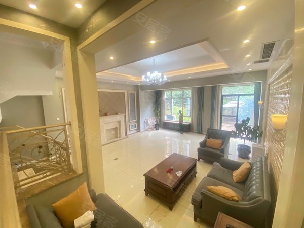 重庆江北观音桥半山华府(别墅)价可谈 北滨路金源广场永辉超市 半山