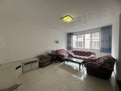 雅安名山名山城区名山华莱士旁边,3楼。住房出租,套三双卫出租房源真实图片