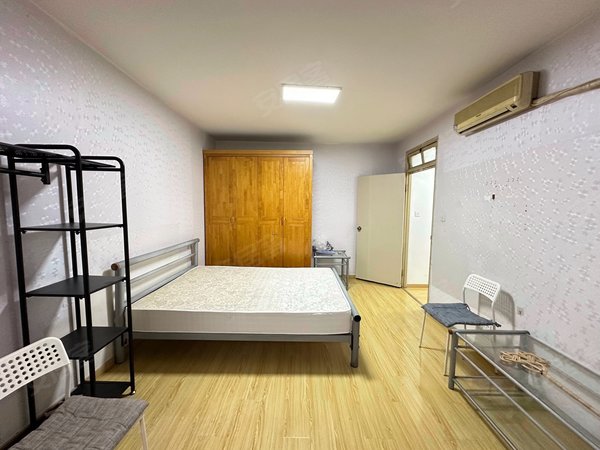 上海浦东三林凌云公寓6号线灵岩南路电梯一房 全装全配业主出租 可办