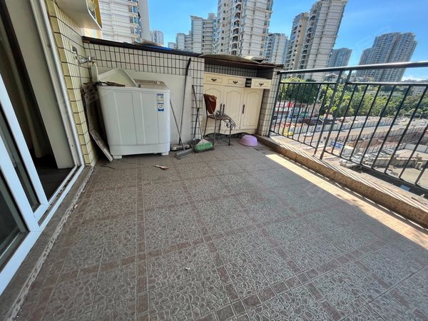 重庆南岸回龙湾美堤雅城(a区)好房急租!