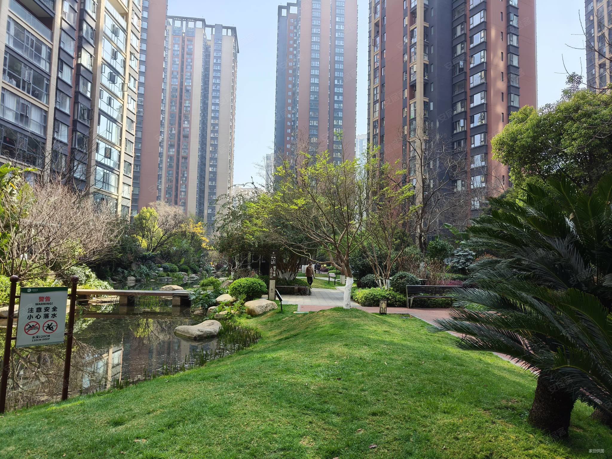 润城五福临全新毛坯三室视野开阔产权清晰看房有钥匙