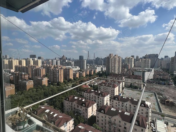 上海杨浦东外滩霍兰公寓电梯高区,采光视野无遮挡!